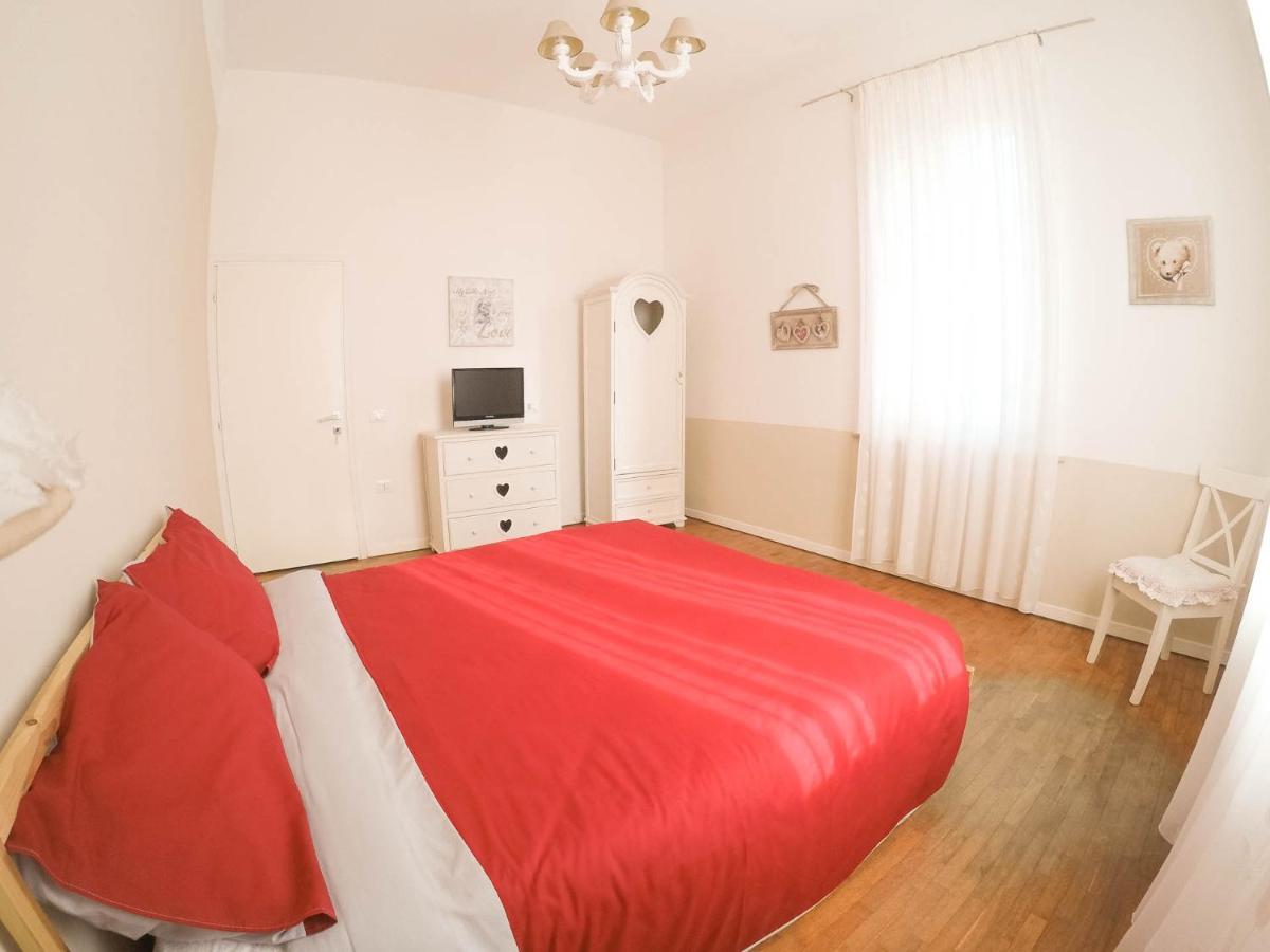 Il Bianconiglio R&B Bed & Breakfast Carraie Exterior photo